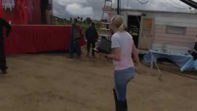 Taylor Swift Booty in Jeans