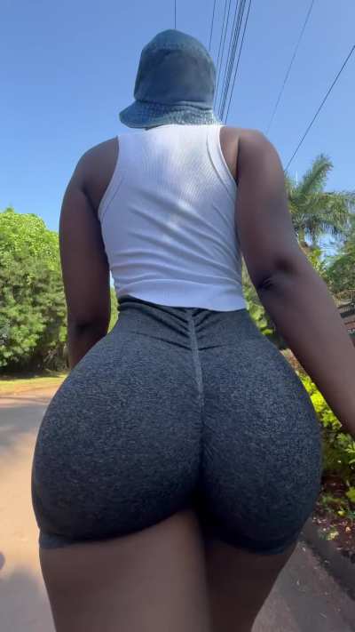 I don't need to ask if ebony girls are your favorite, this proves why they are