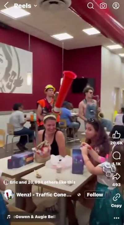 Poor baby girl just trying to eat some Wendy&rsquo;s