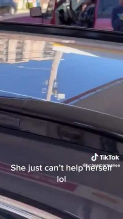 Black Woman falsely accuses Asian Woman of being racist while screaming at her to &ldquo;go eat a dog with rice&rdquo; 🤨