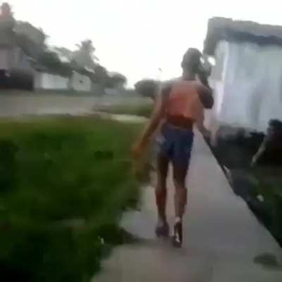 Lee sin apenas.