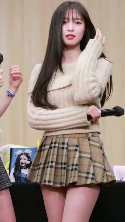 Oh My Girl - Arin