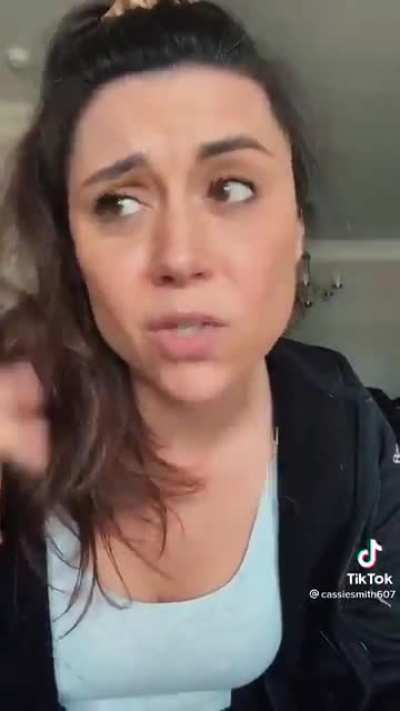 Millennial Eminem fan tries to defend him from being &ldquo;canceled&rdquo; by Gen-Z (WARNING: painfully cringe)