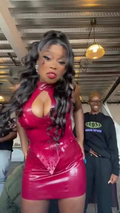 Bellah (UK R&amp;B Singer)