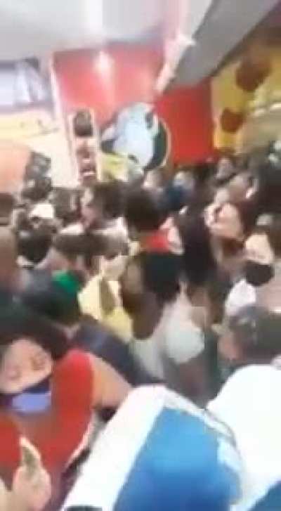 Tubar&atilde;o Atacad&atilde;o: mega inaugura&ccedil;&atilde;o da pandemia
