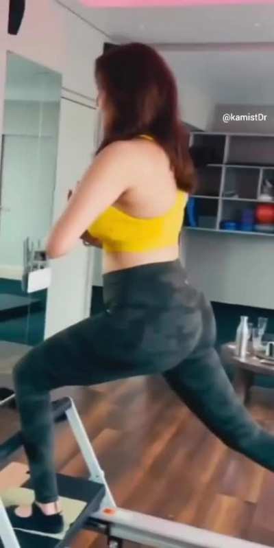 Kaju's workout🍑