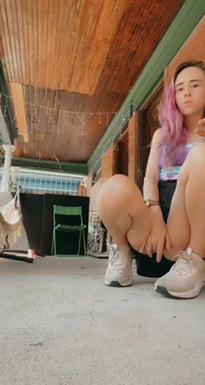 I like wearing skirts so I can easily do stuff like this in public [gif]