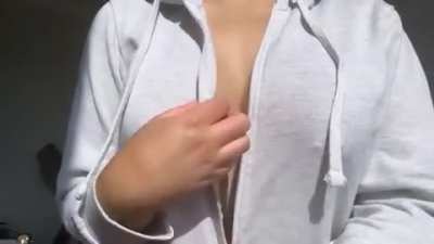 Unzipping my big perky titties [OC] 😏💕✨