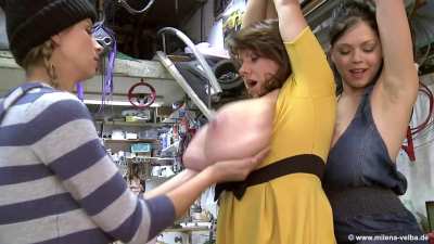 On the hunt for boobs!