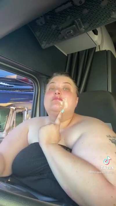 🥴