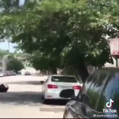 Baltimore police couldn&rsquo;t keep up with a man carrying a TV