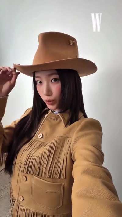 260202 W Korea Instagram Update with Kazuha