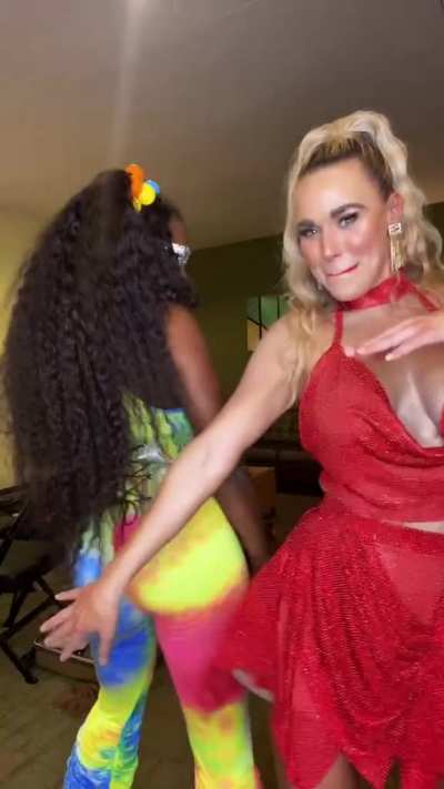 Shameless Lana &amp;amp; Naomi