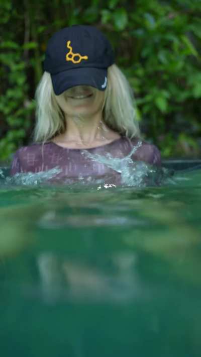 I'm ready to play with my tits in water for hours