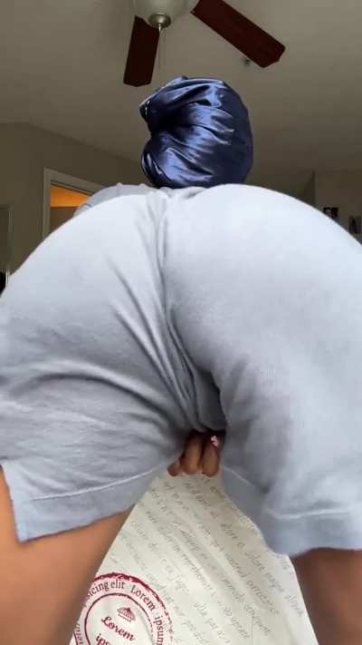 Her ass just gobbled up her&hellip;😳😍🥵