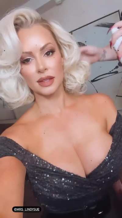 Maryse&rsquo;s huge tits