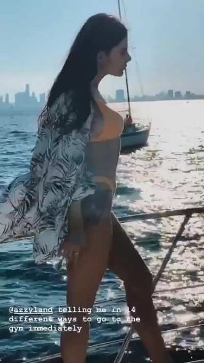 👀