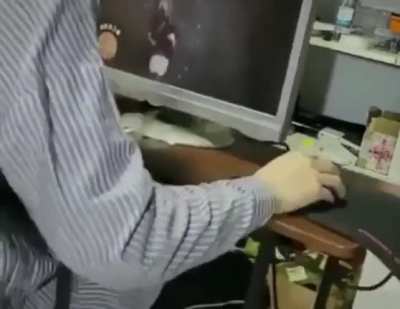New ps6 controller be like.