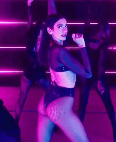 Dua Lipa's incredible ass makes me shoot so many ropes😍💦💦💦💦