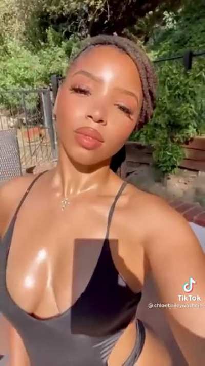 Chloe Bailey is FINE