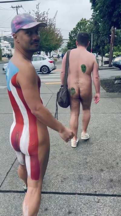 Walking to the solstice parade