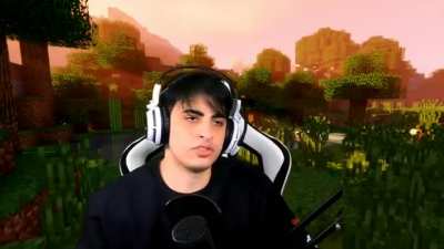 Eu não tinha o que fazer, então fiz o: OROCHI OUT OF CONTEXT