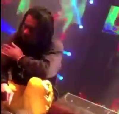 Throwback to carti crying on stage as he was thinking about Fredo &eth;&curren;