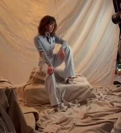 Jenna Ortega - Photoshoot beauty