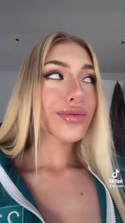 Eyes scare me