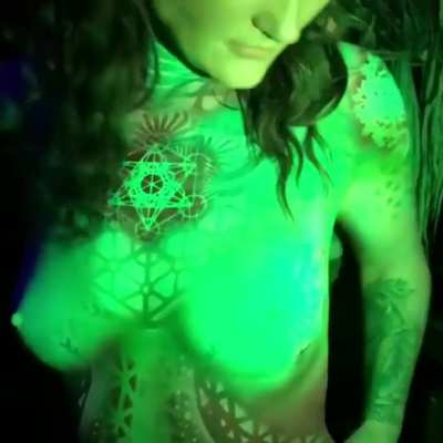 Amazing Body Paint