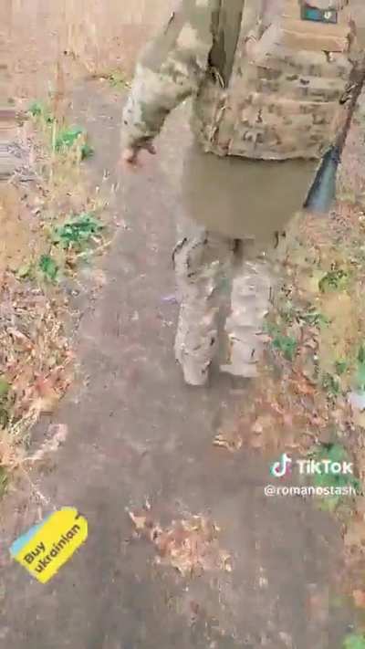Ua pov Ukrainian soldier fires shovel from RPG
