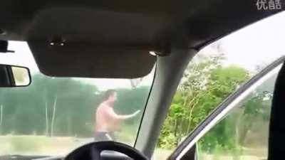 (Worth the watch) He should’ve stayed in his car
