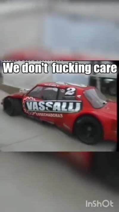 average r/fuckcars fan (cringe) vs average r/carscirclejerk enjoyer (epicľ