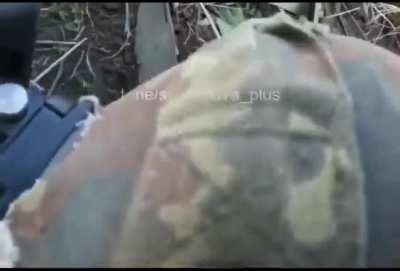 A severely shell shocked soldier is frozen until being revived by his Ukrainian comrade 🇺🇦