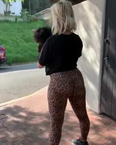 Doing Squats