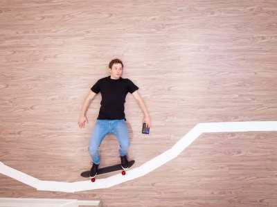 Spent 3 days laying on the floor to make this skateboard stop-motion