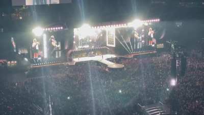 Video for the show in Tampa