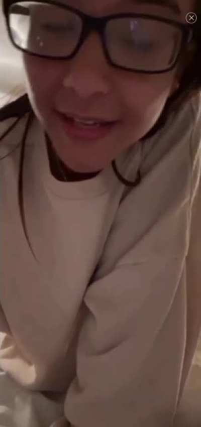 Alahna_ly said her pussy showing i don't see it can u guys see it i can't lol