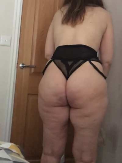 Got told I&rsquo;m too fat on another sub 😢 I&rsquo;m posting anyway OC