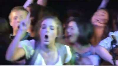 Lady in crowd steals mic from Born Ruffians&rsquo; lead singer and he dies inside 
