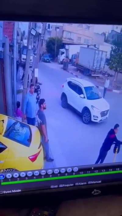 Palestinian father shot in the head in front of his daughter by Israeli forces - Occupied west bank