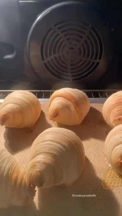 The dance of the baked goods 