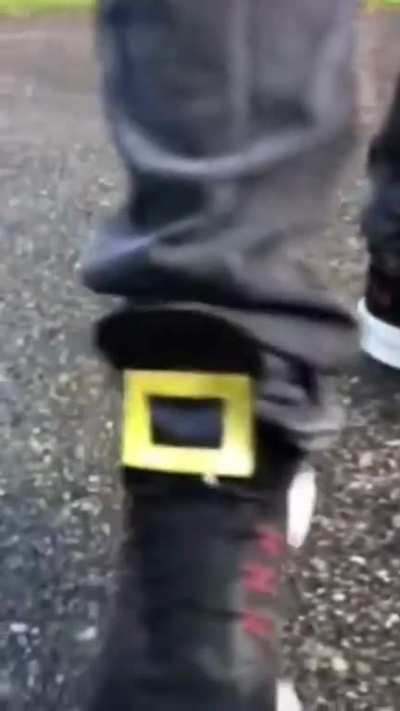 1..2&hellip;buckle my shoe