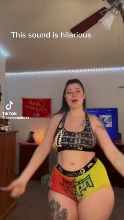 1 or 2 ⁉️ Rich PAWG VS Ghetto PAWG