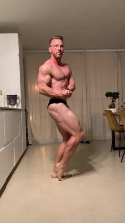 14 days out from NPC Raul Carrasco Cup, Classic Physique, 205lbs / 5&rsquo;11&rdquo;. Fasted AM progress vid