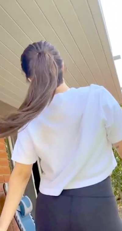 What an ass(!)