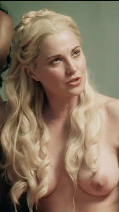 Lucy Lawless