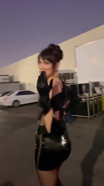 Hottie On Set for &lsquo;Sweetest Pie&rsquo;