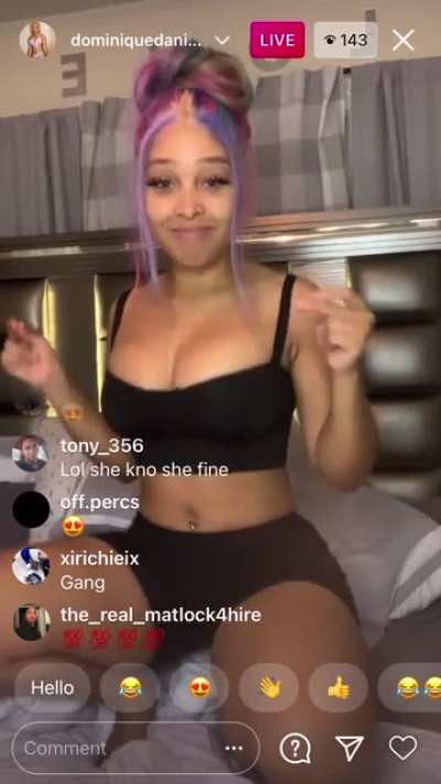 If you look closely she doesn&rsquo;t know the words to the song