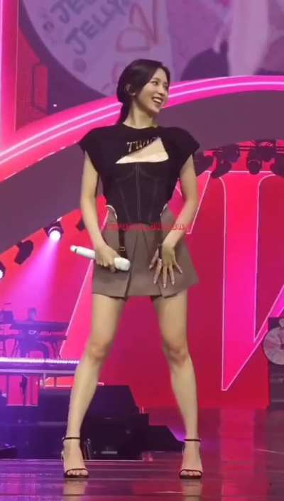230923 Mina